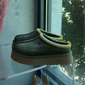 Burnt Olive Platform Tasman Uggs